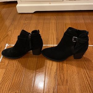 Suede, black short booties